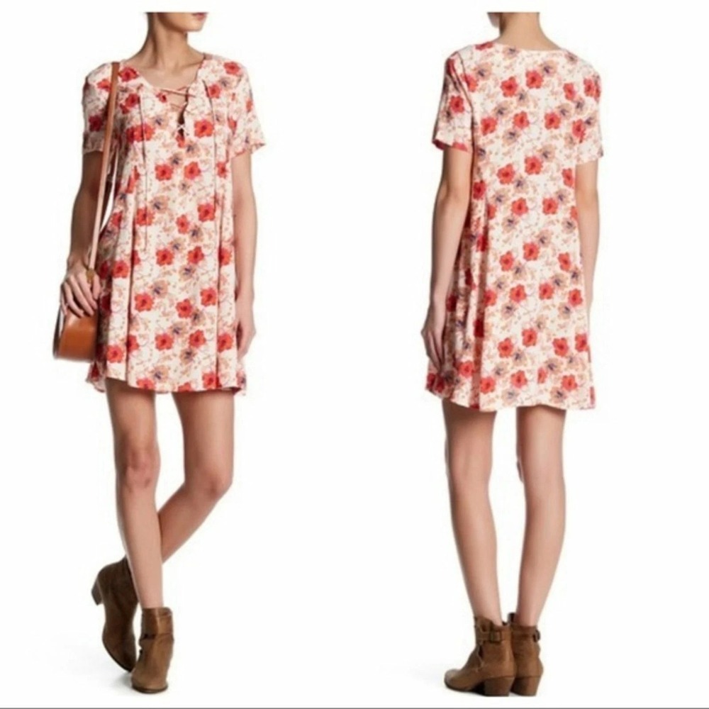 Astr the Label Coral Pink Baby Doll Hibiscus Floral Lace Up Shift Dress - Picture 2 of 7